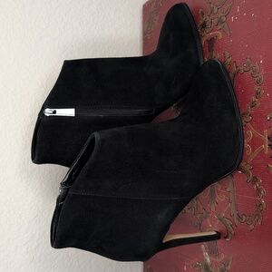 Vince Camuto Lorenza Suede Ankle Boot